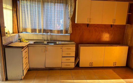 ARRIENDO CASA GRANDE , 4 DORMITORIOS CERCA , TERMINAL DE BUSES SOR VICENTA