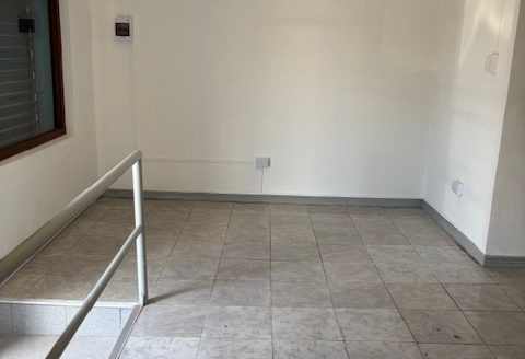 ARRIENDA LOCAL COMERCIAL , LAUTARO 738 LOCAL 3