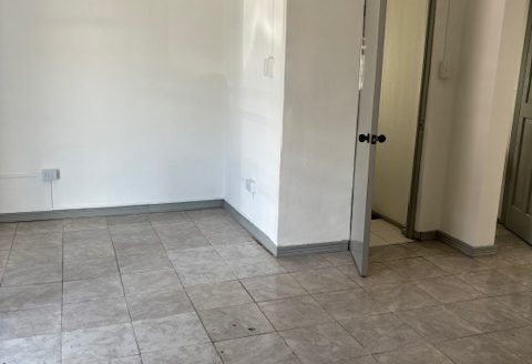 ARRIENDA LOCAL COMERCIAL , LAUTARO 738 LOCAL 3