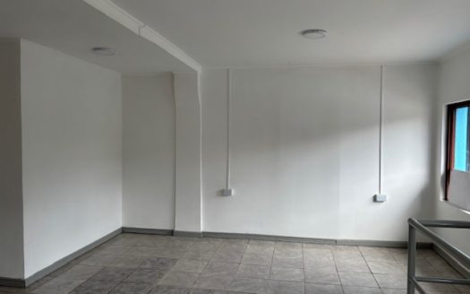 ARRIENDA LOCAL COMERCIAL , LAUTARO 738 LOCAL 3