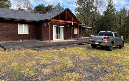 VENTA CASA HABITACION PUCON EMPLAZADA EN PARCELA 8.213, MTS 2